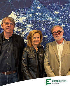 Das Bild zeigt Wolfgang Petzold, Helga Trüpel und Horst Seele-Liebetanz