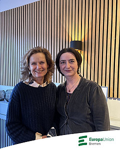 Das Foto zeigt Dr. Helga Trüpel und Dr. Janine Ludwig.