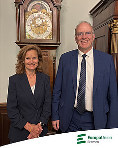 Das Foto zeigt Dr. Helga Trüpel und Marco Fuchs.